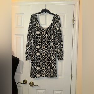 Black & White Geometric Long Sleeve Dress